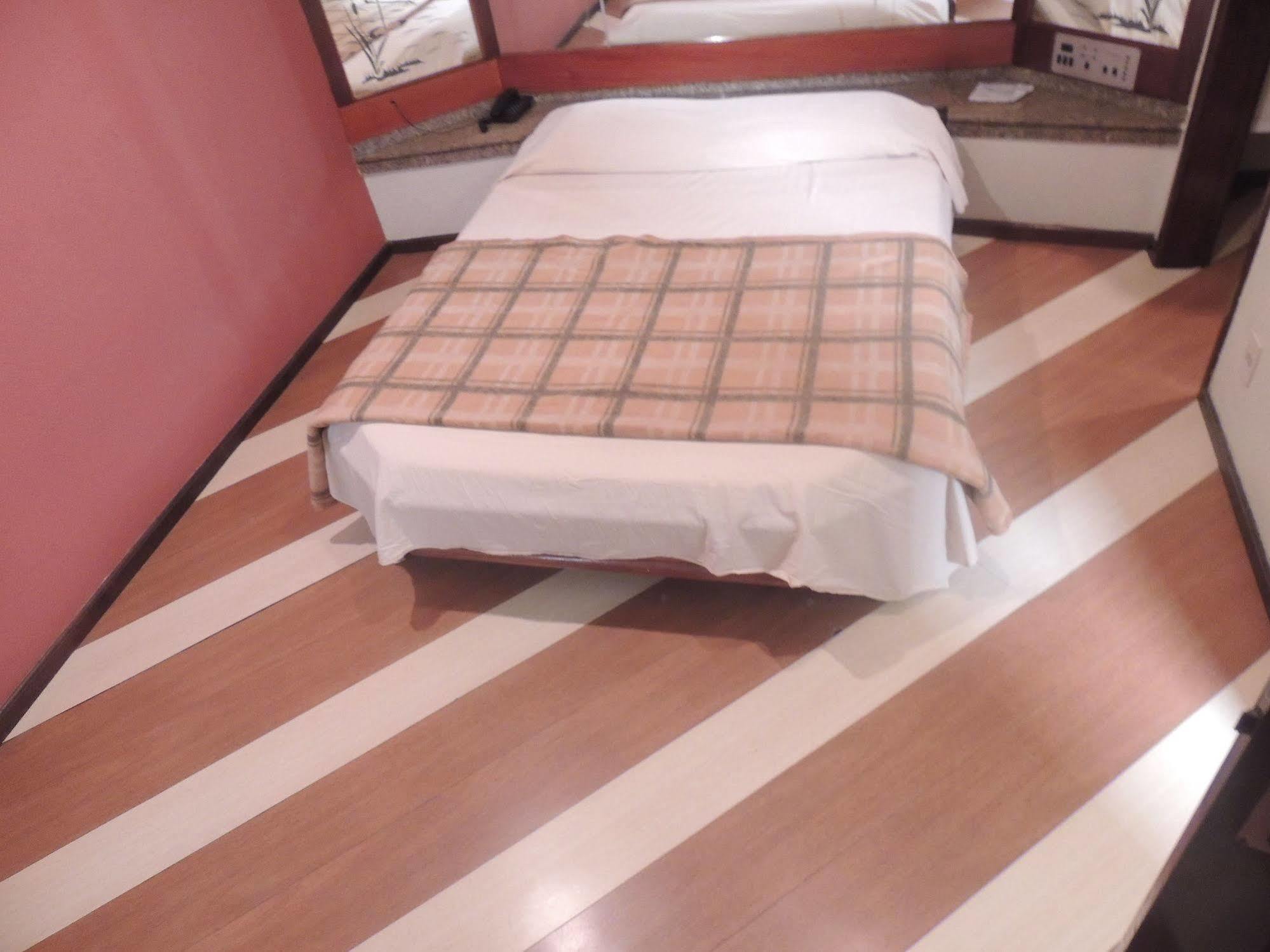 Verona (adults Only) 情趣飯店
